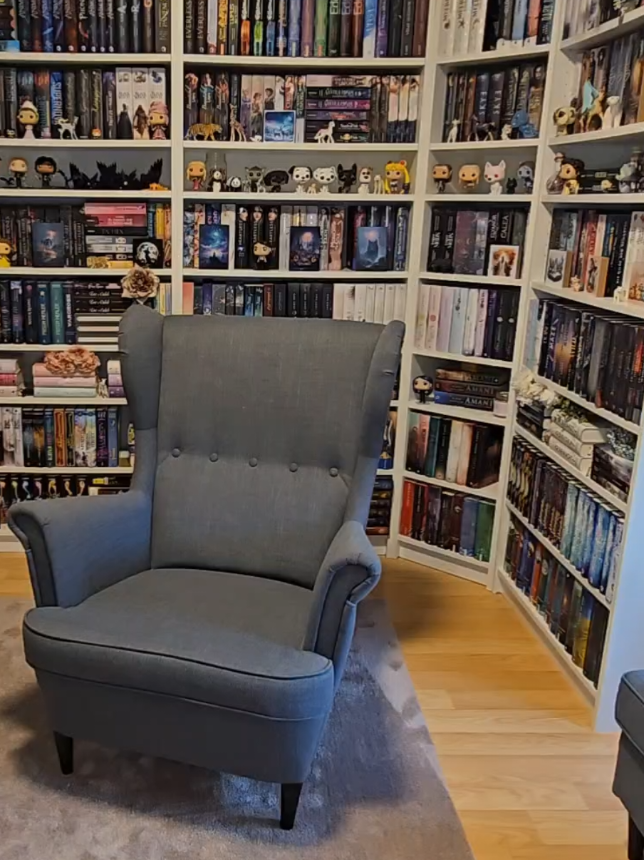 @Maddy | Booktok 🐈&zwj;⬛📚💎