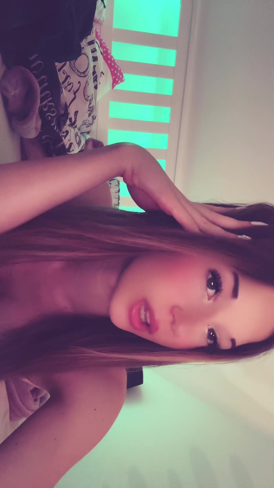 @👾