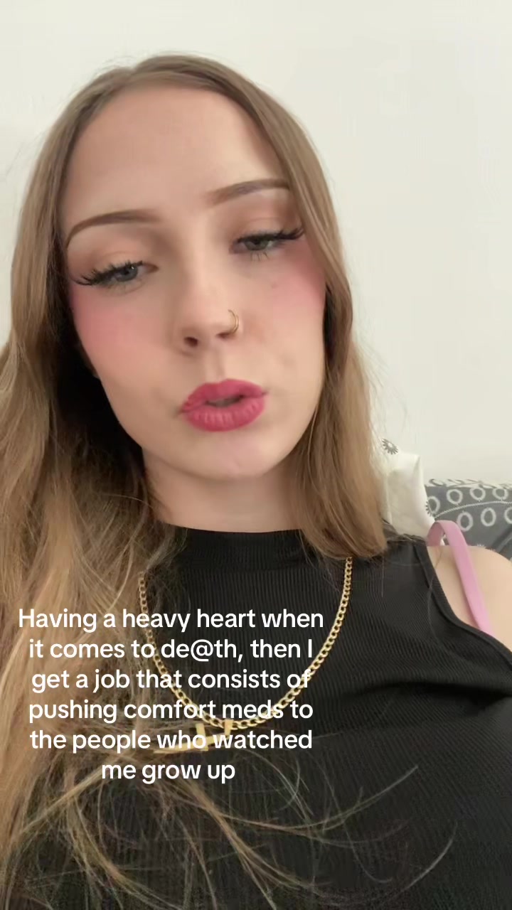 @De🧎🏻&zwj;♀️