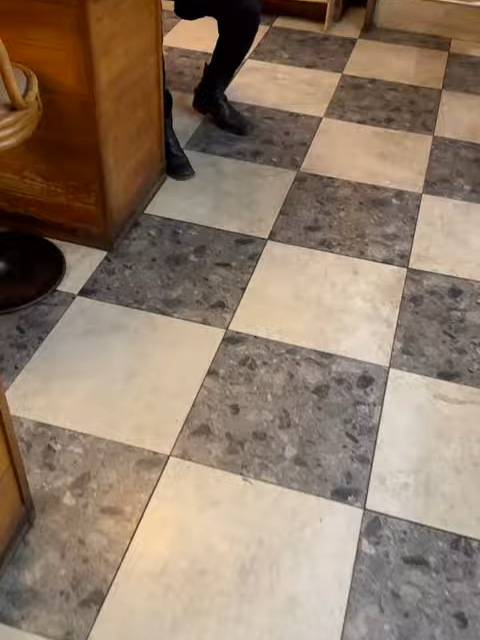 @5xaz_nwq