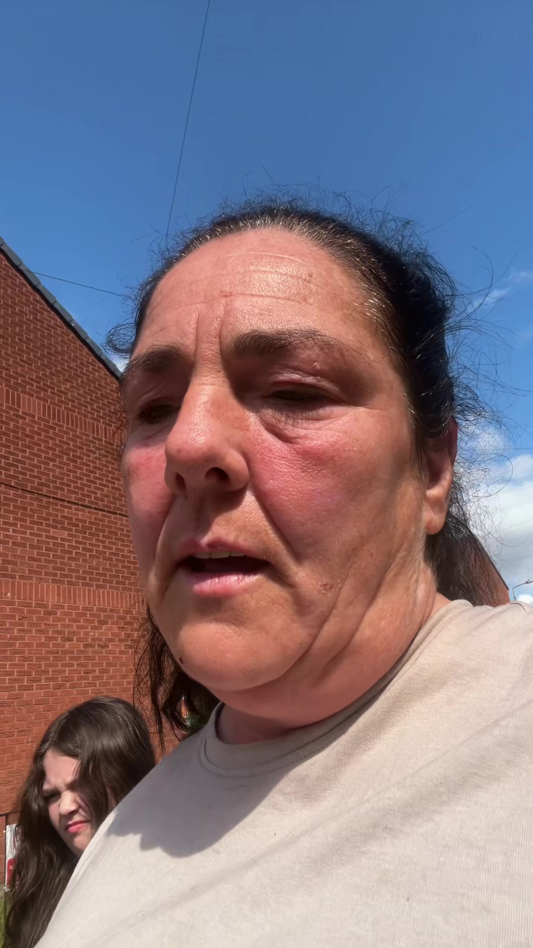@xxx Lisa proud mother of 7 xx