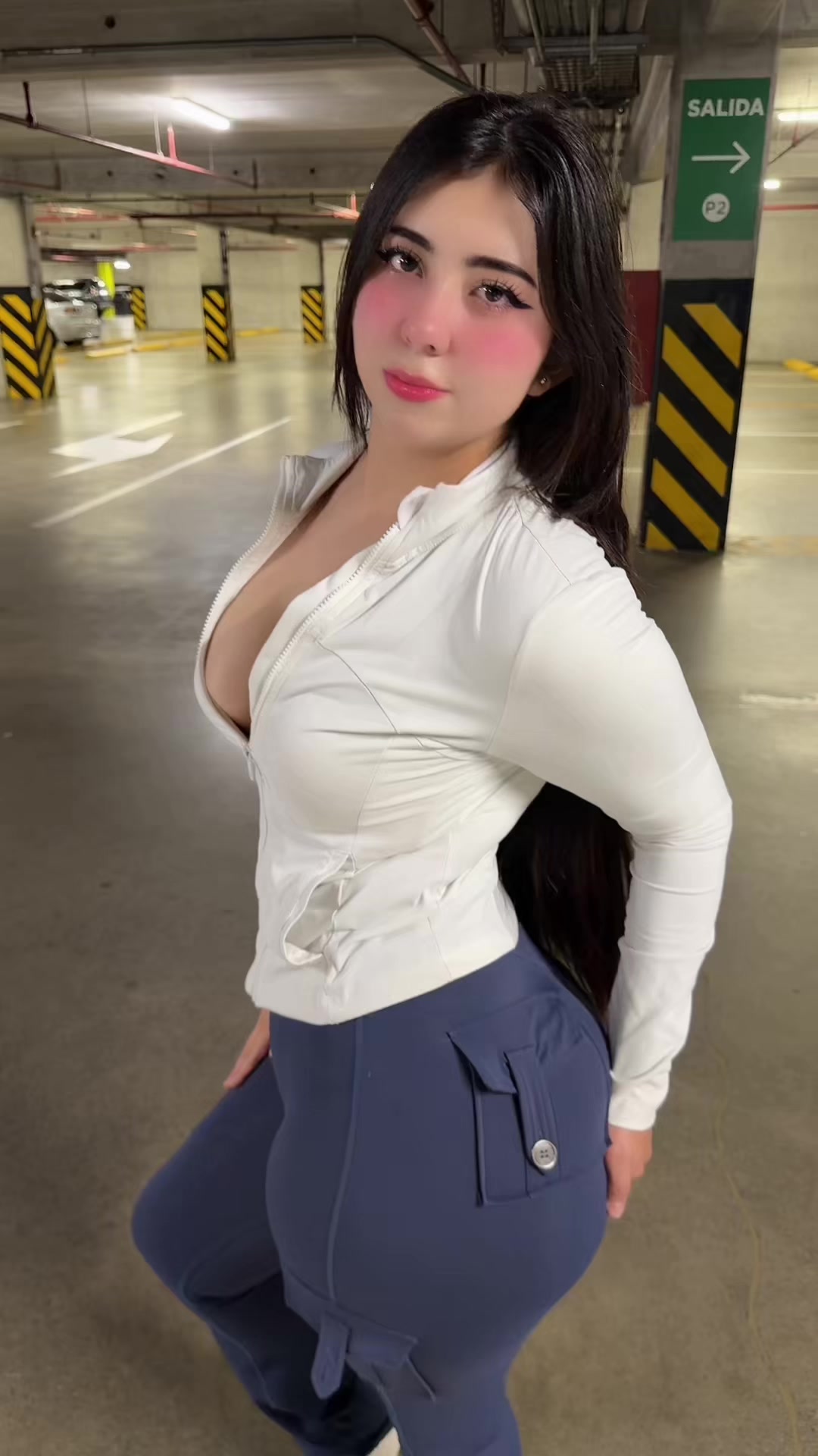 @Elenita