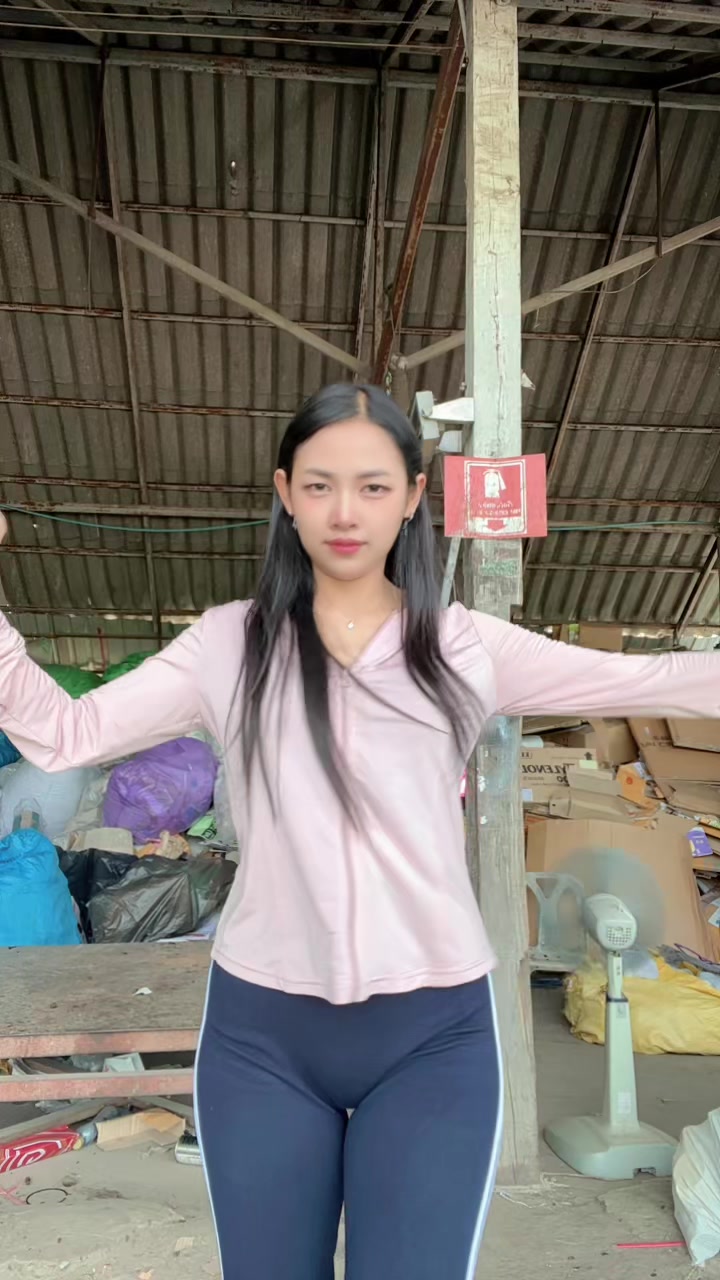 @nong ชื่อน้องค่ะ( 180k )