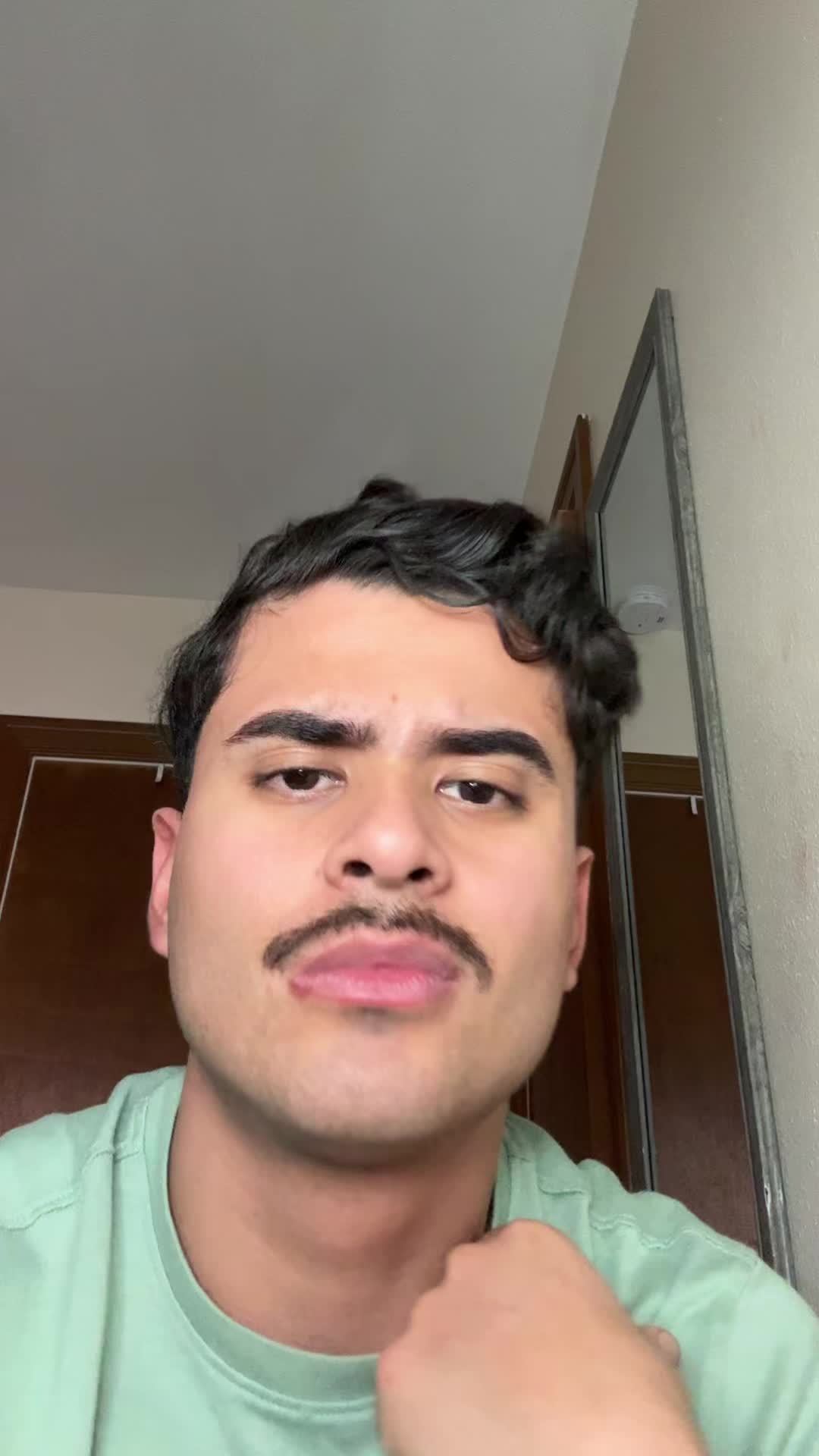 @Russ🥵🌈