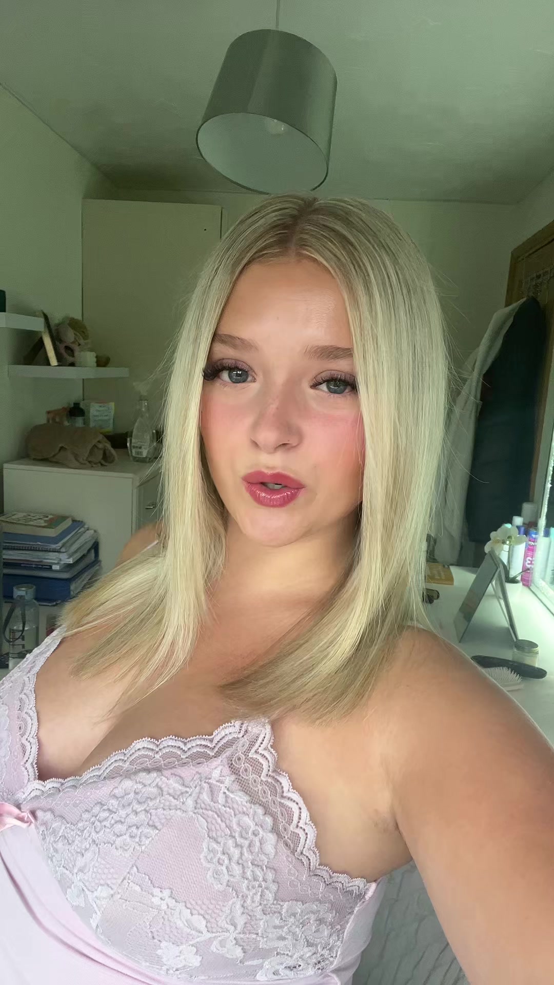 @Ellie♥️