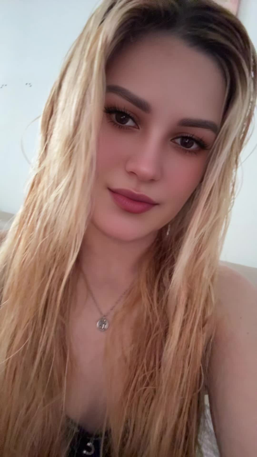 @Dorina💎
