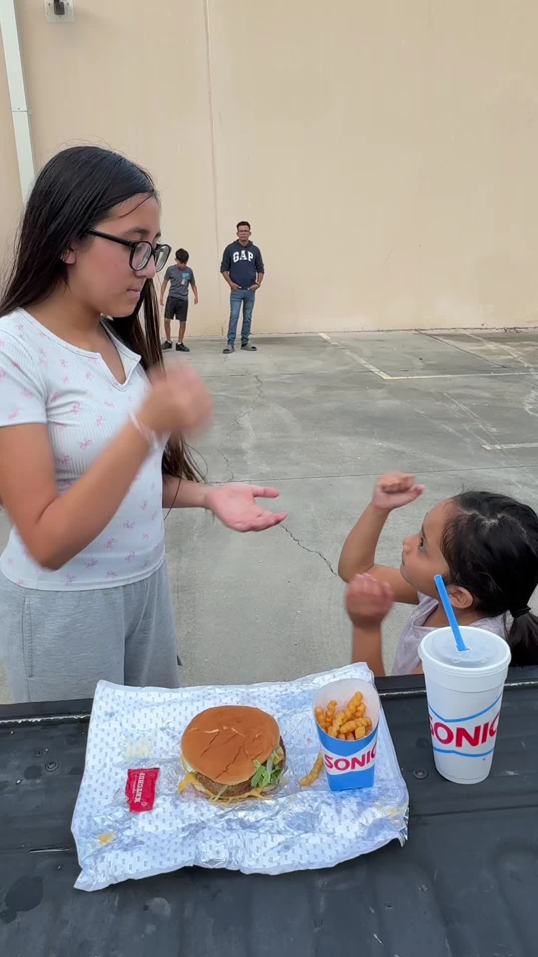 @Los Chispitas 🧨