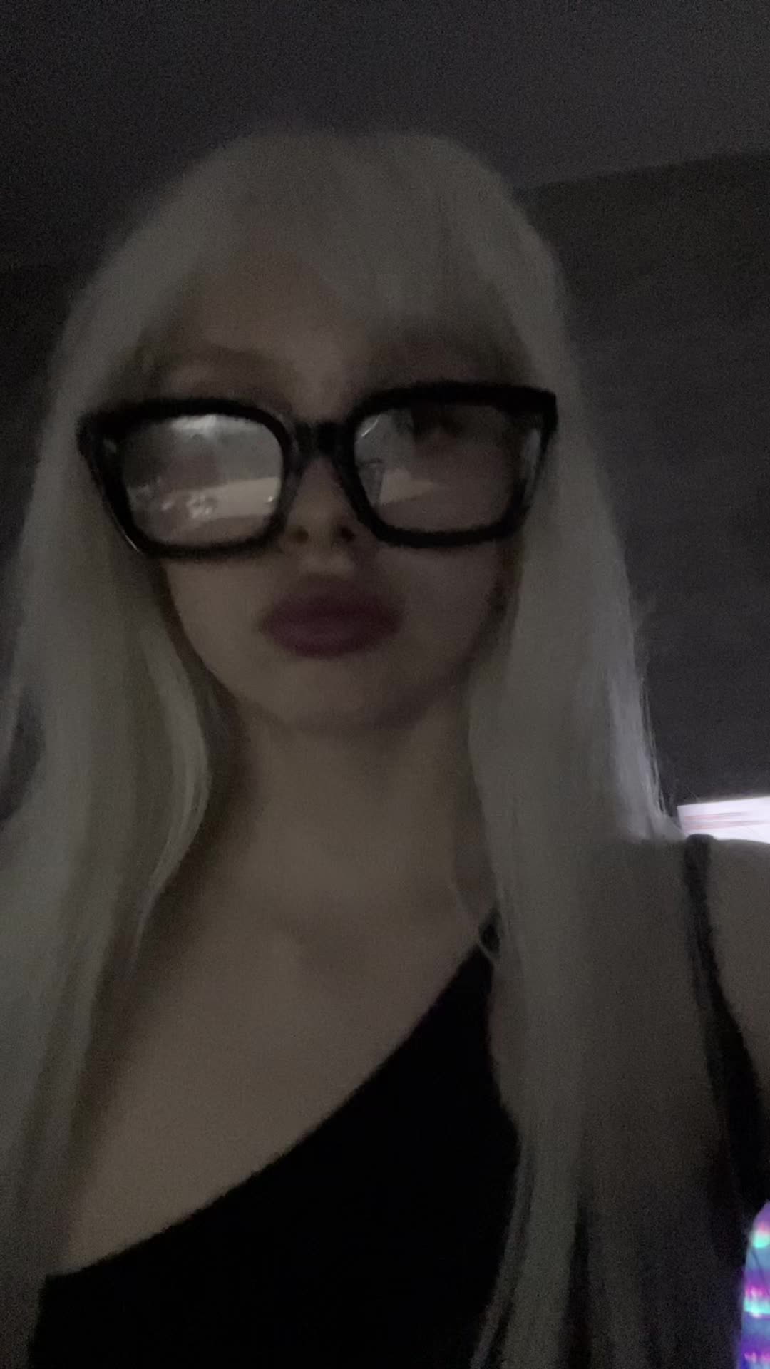 @недовольна