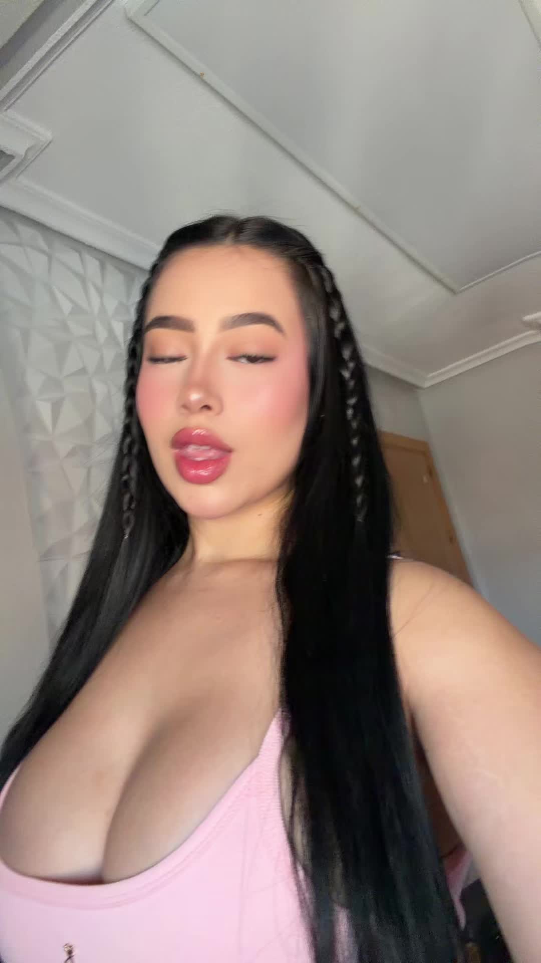 @valesuarezl_2 👑