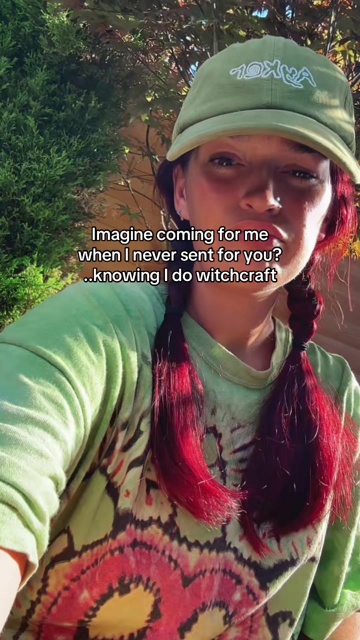 @the.wandering.witch