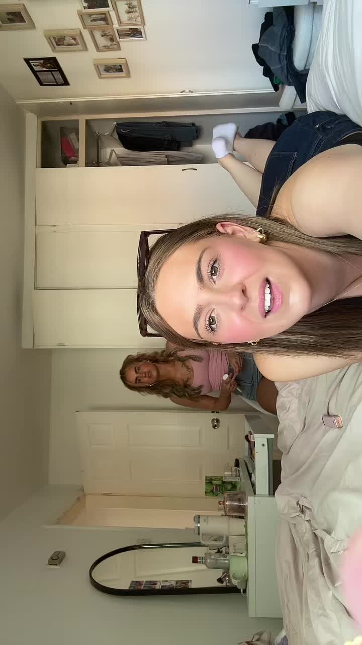 @Ellie mai