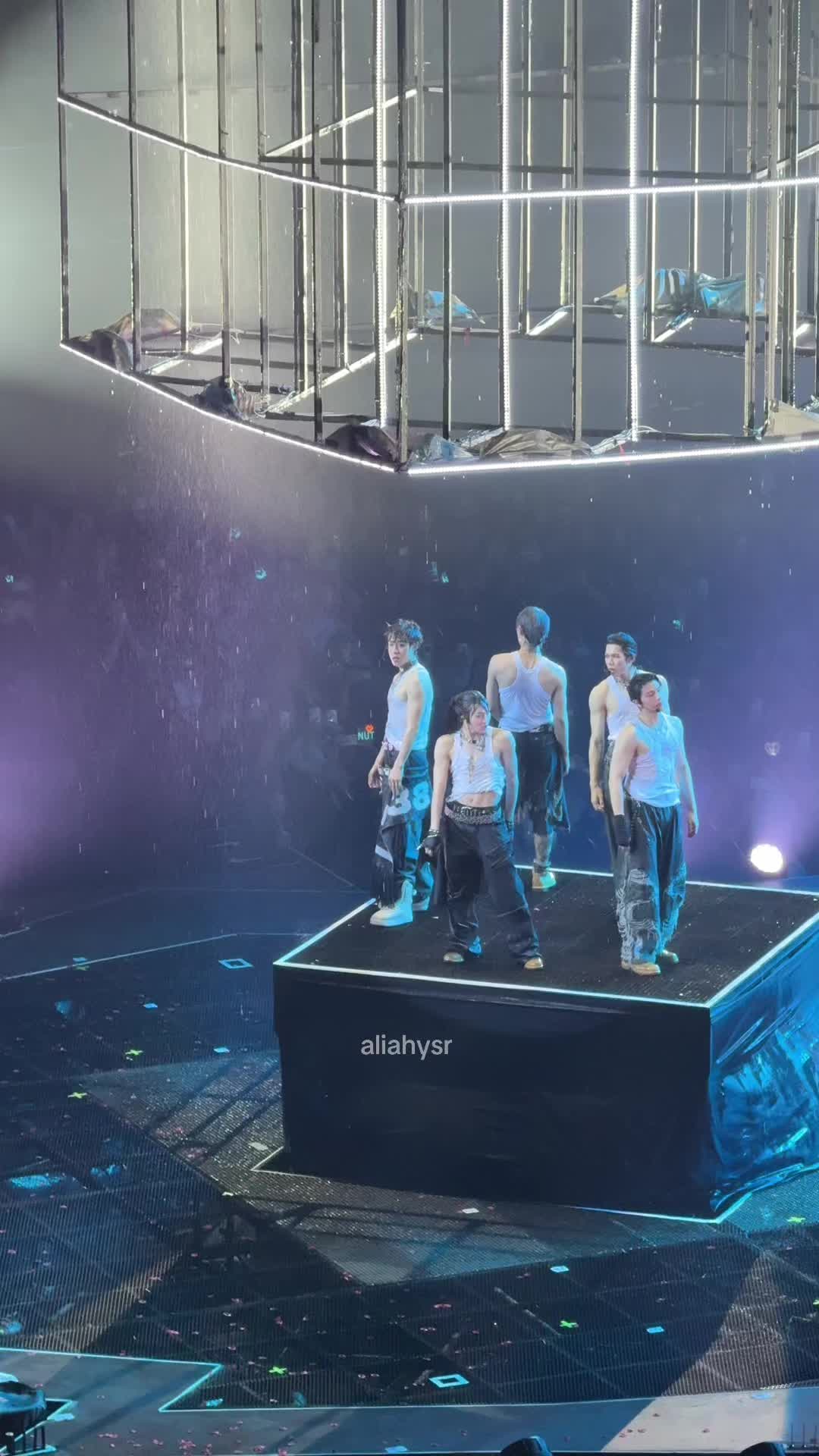 @Ayaaa4._.4