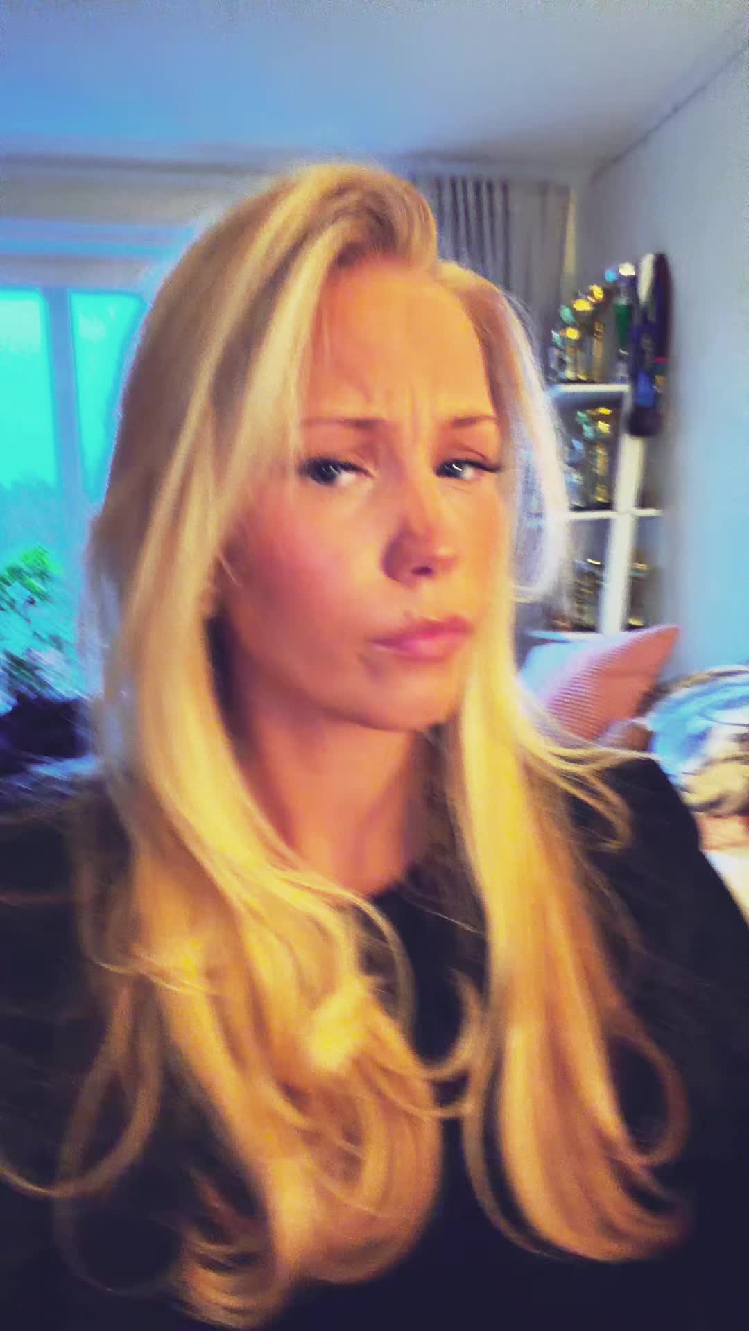 @SHÄBÄBS🔥❣️😛🤣👍