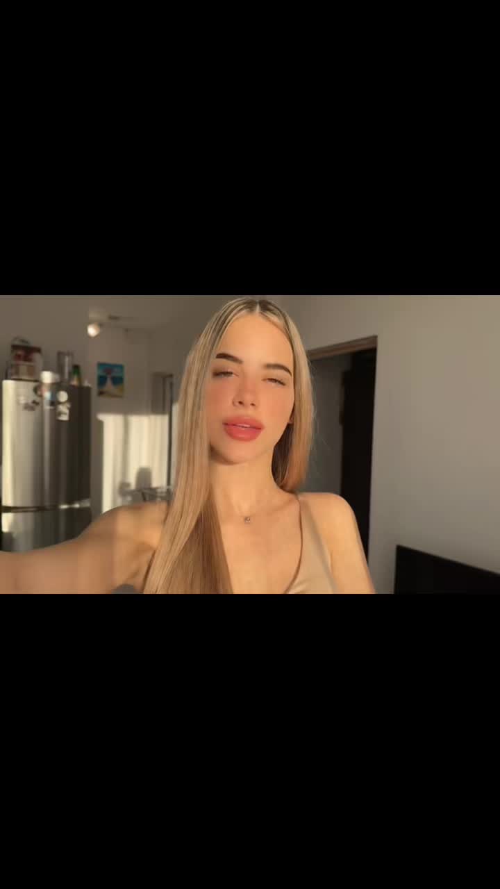 @Moni🎀