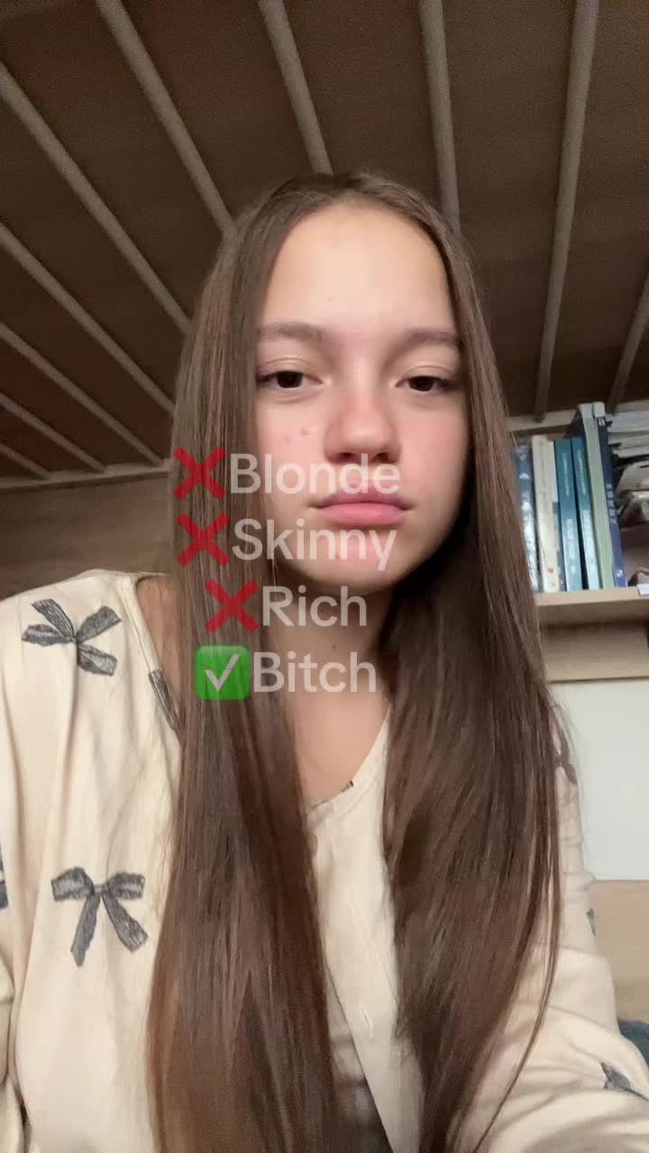 @мила