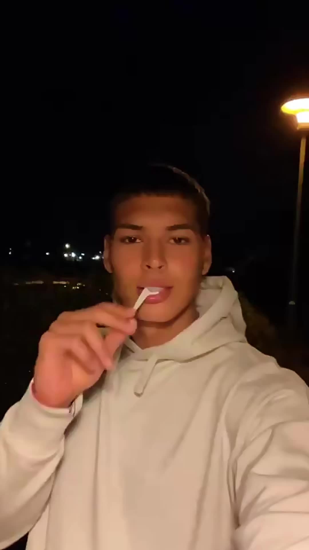 @ynnel