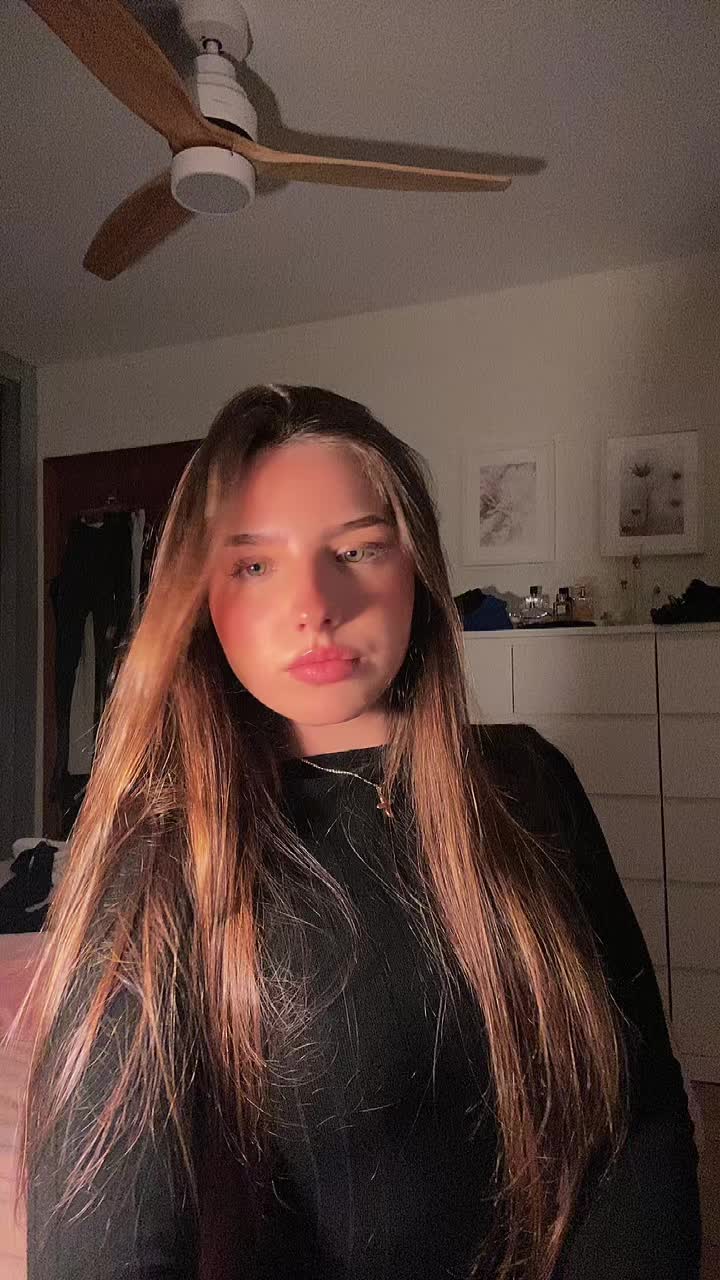 @inés