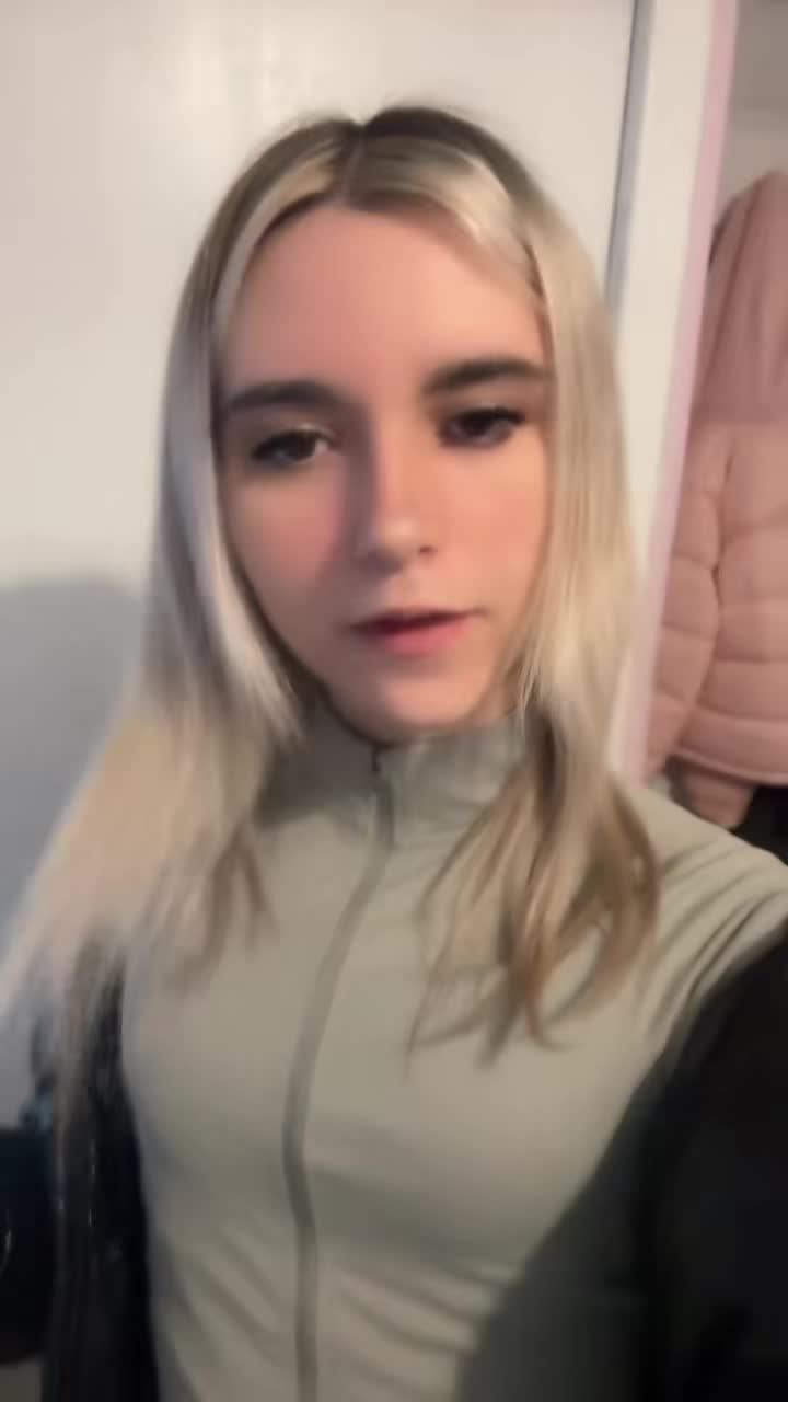 @𝐤𝐨𝐝𝐢𝐞𝐟𝐨𝐰𝐥𝐝𝐬
