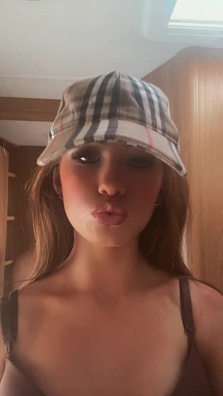 @Shannon_Murphy