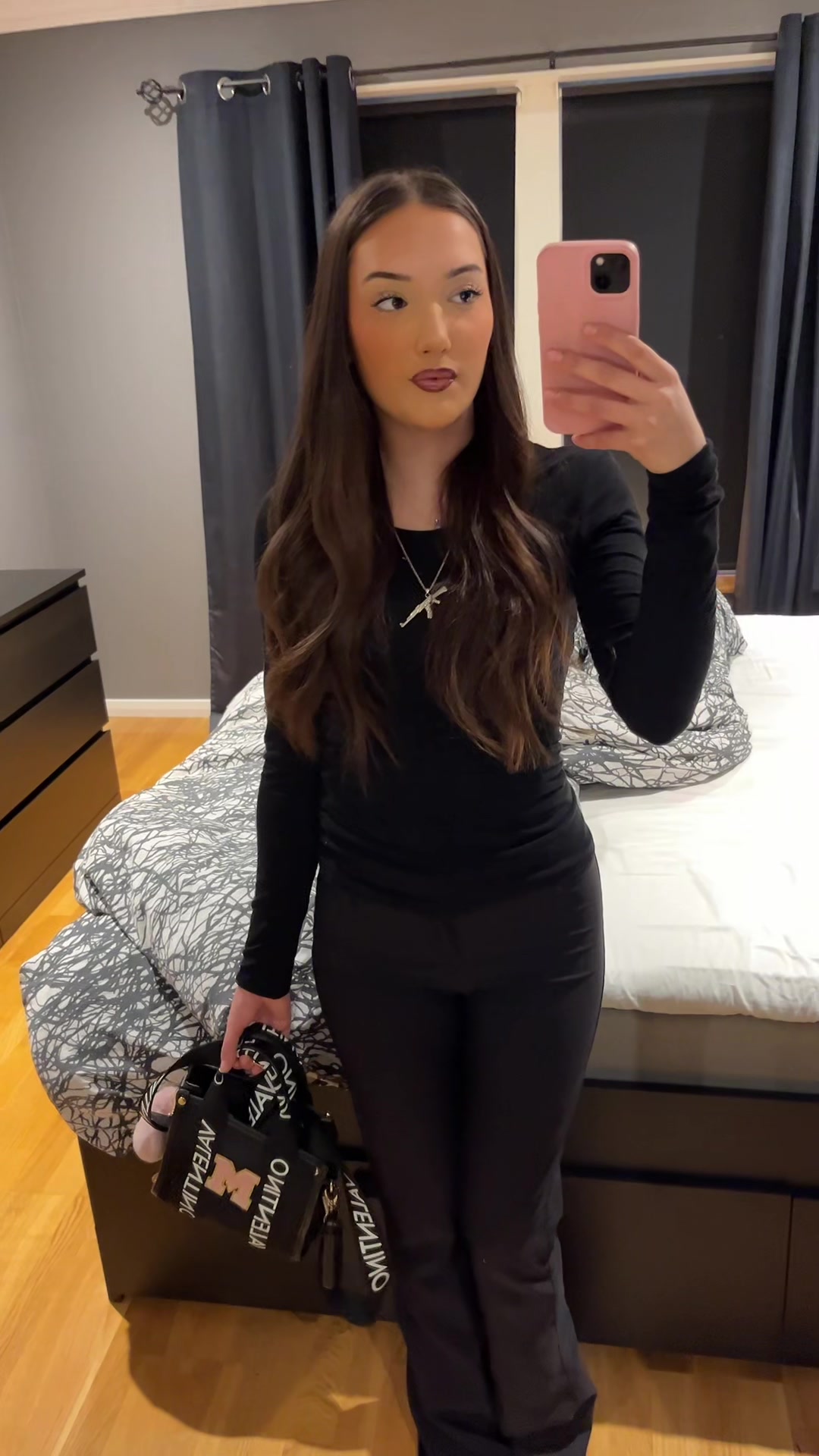 @😈