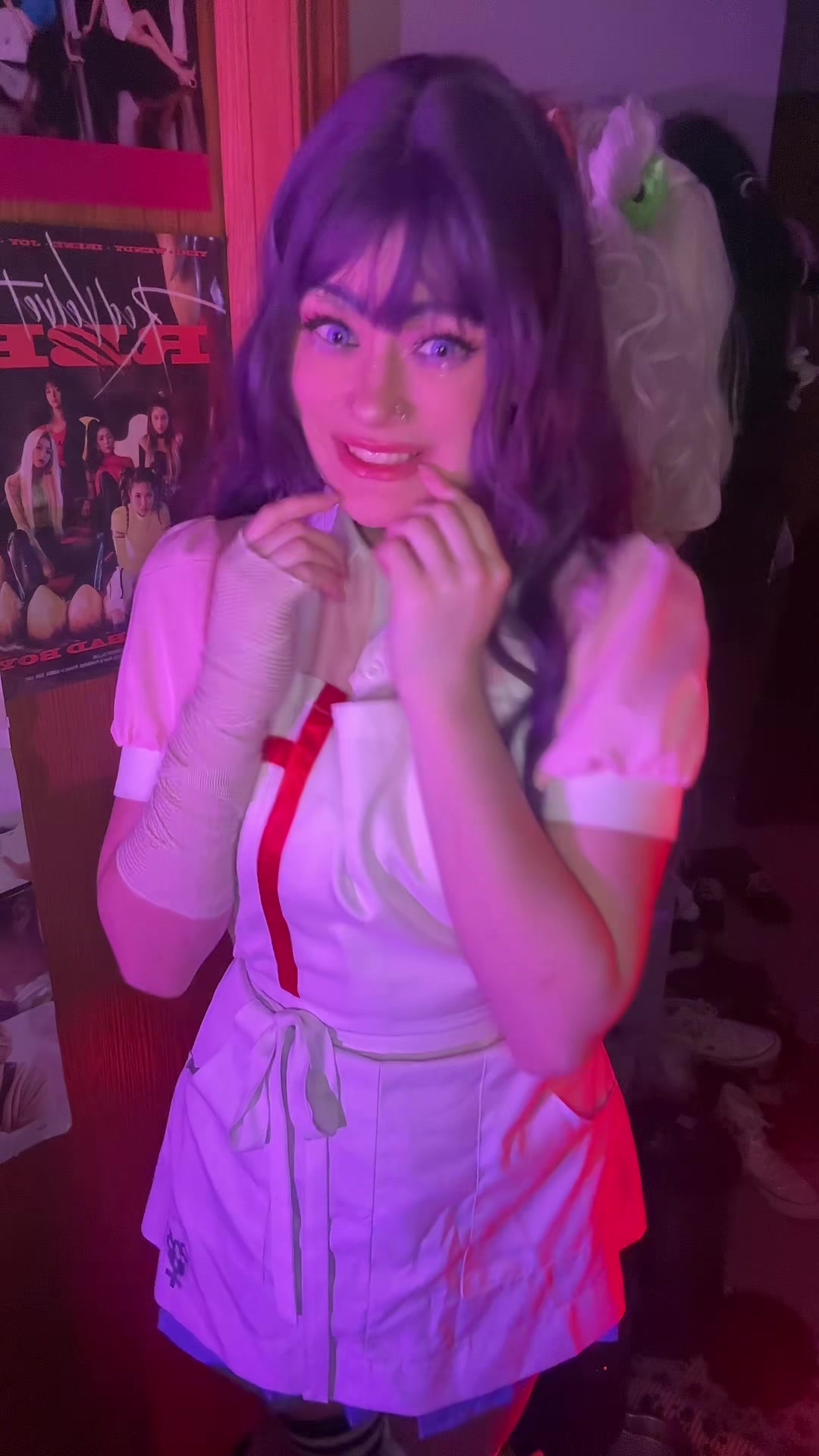 @Beeisbonkers