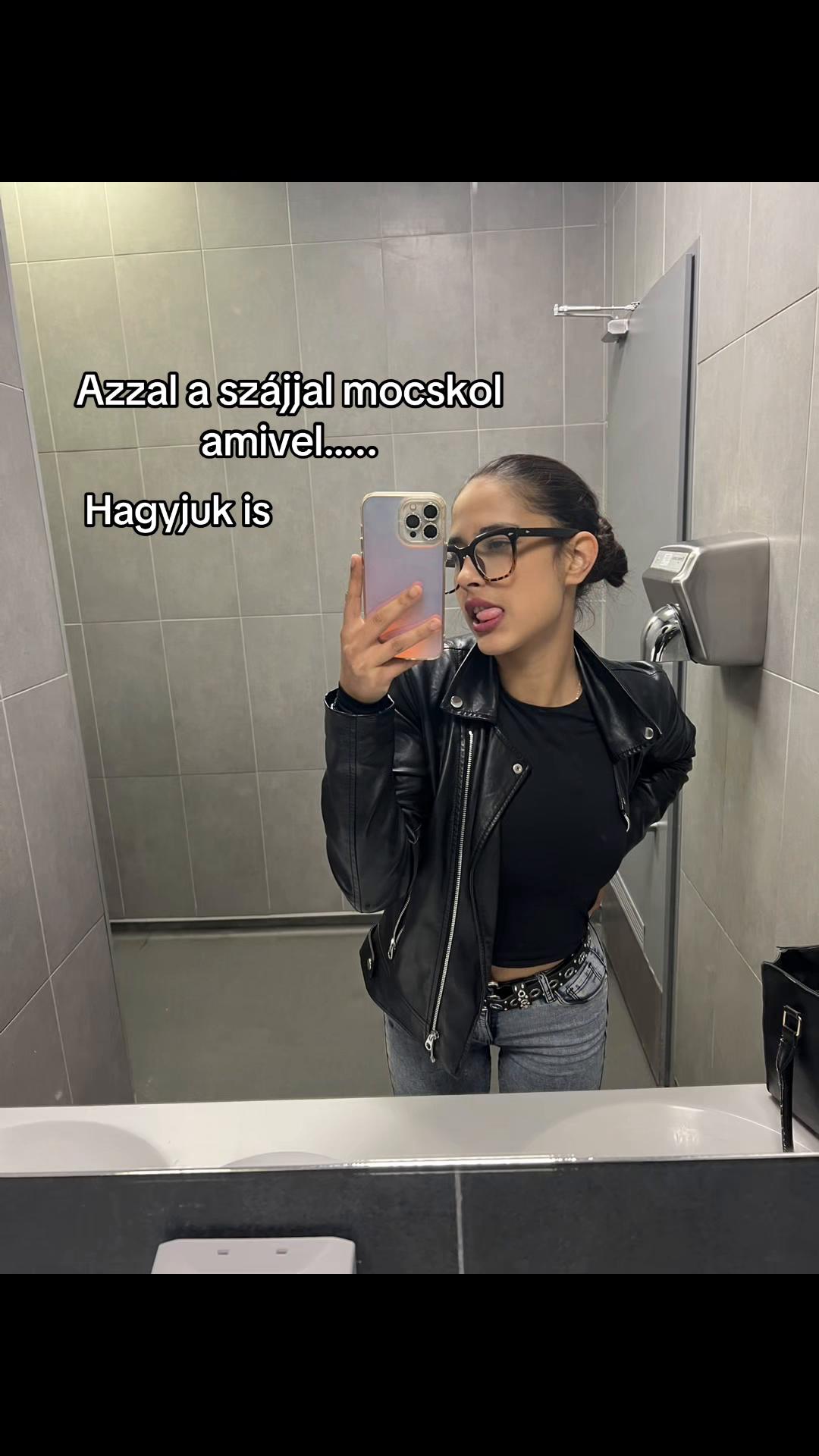 @NIKOLETTA15.