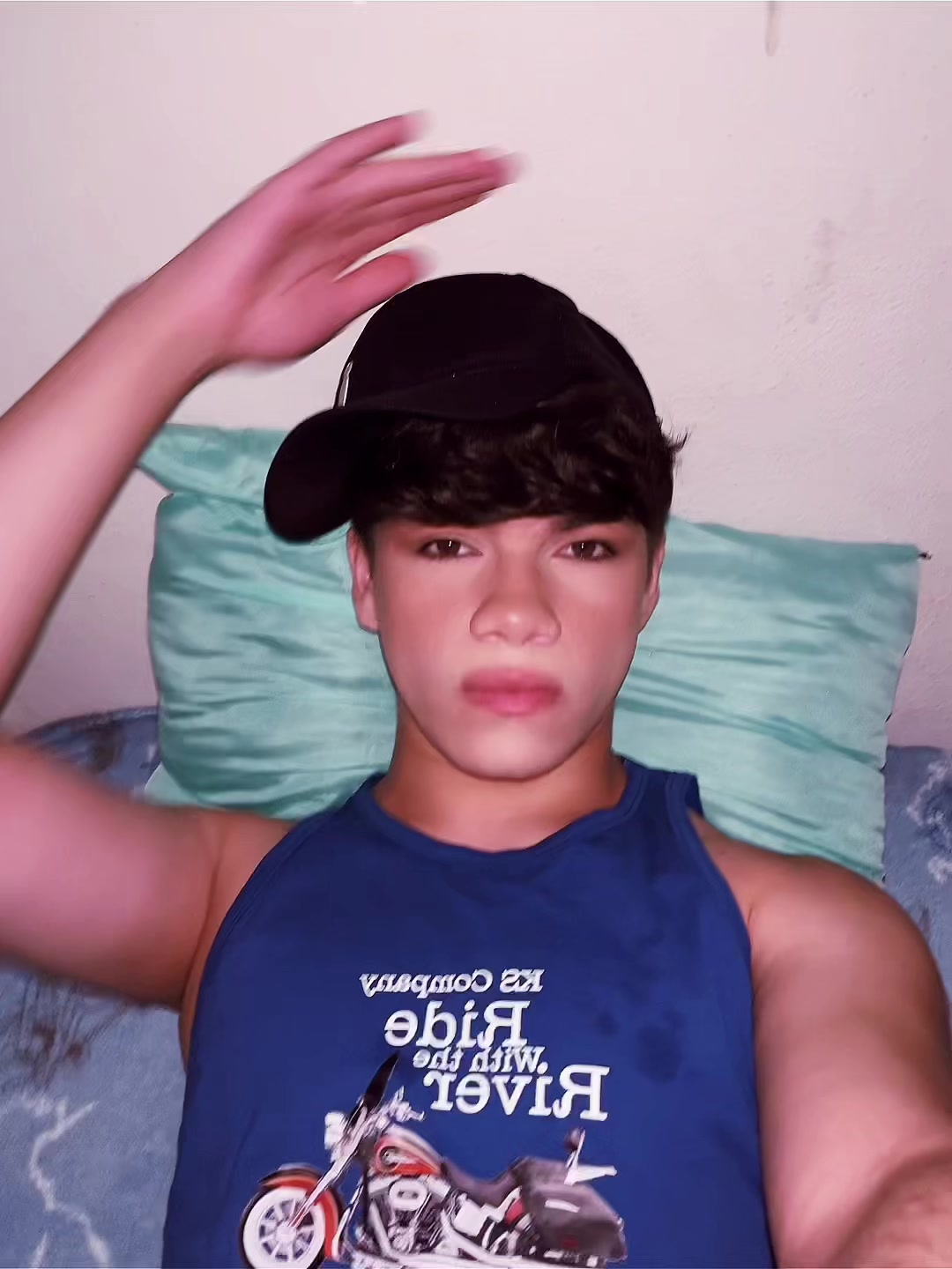 @luisillv4 ᥫ᭡