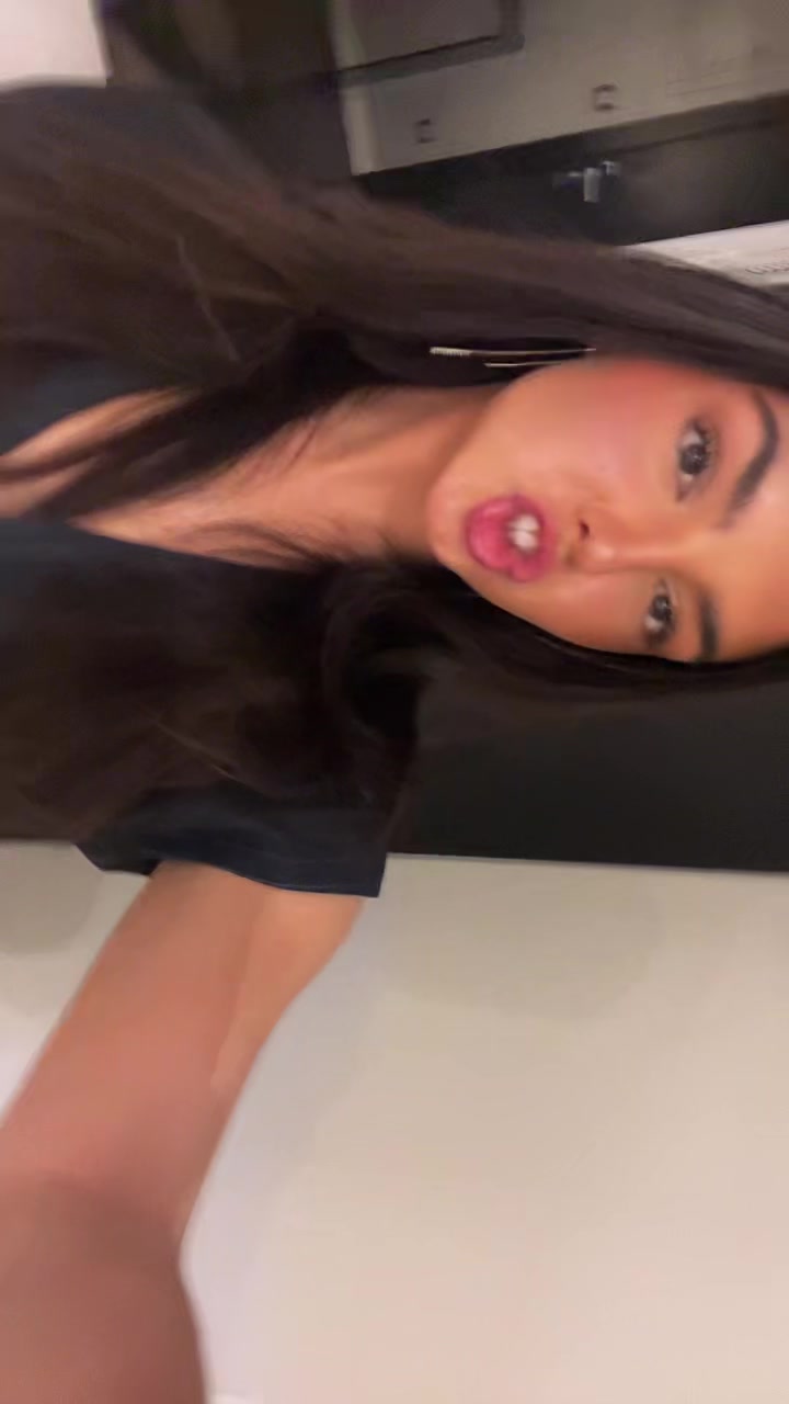 @adrianagago