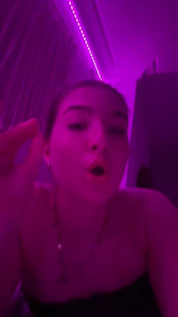 @ellie_main02
