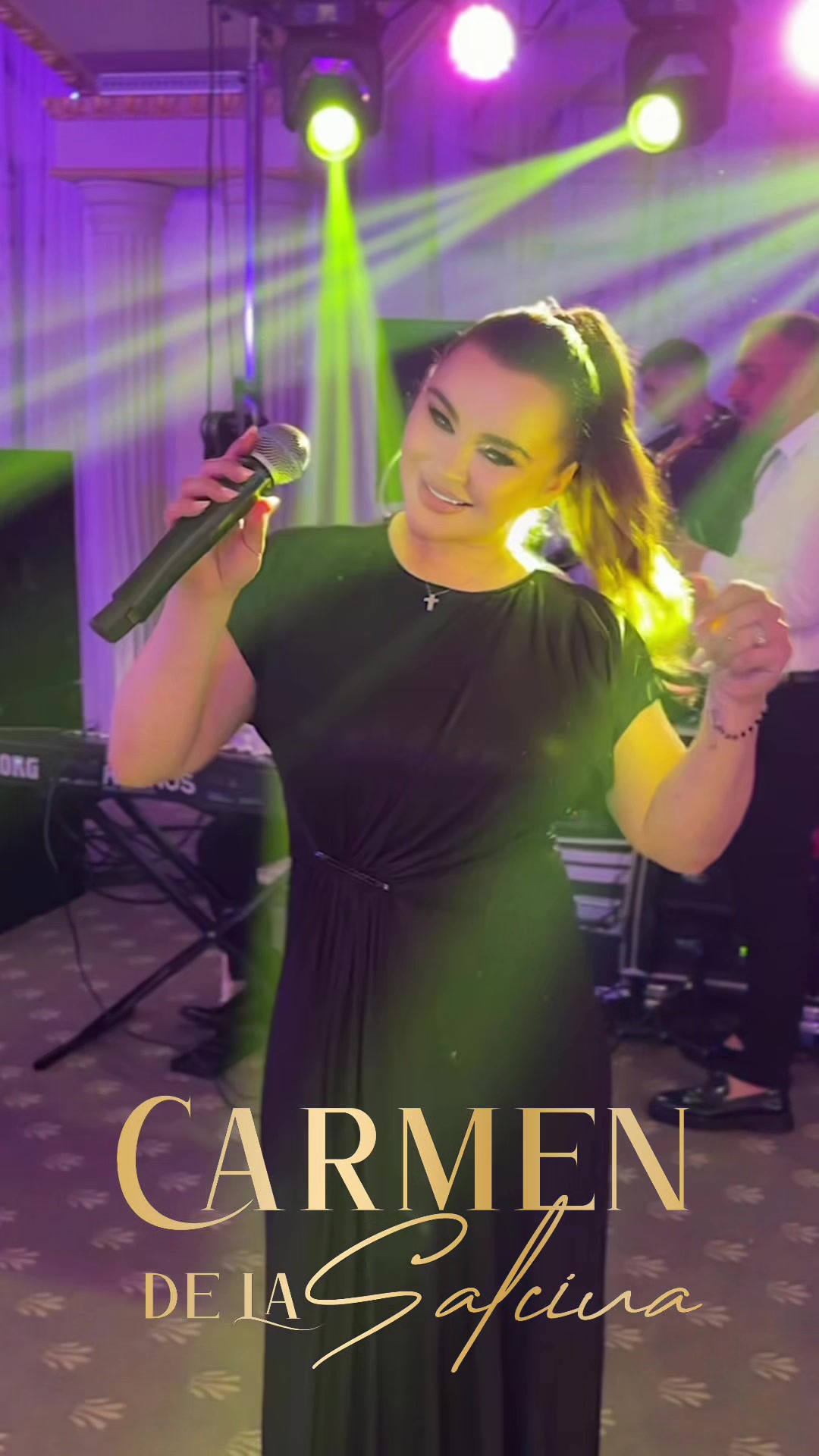 @Carmen de la Salciua Official