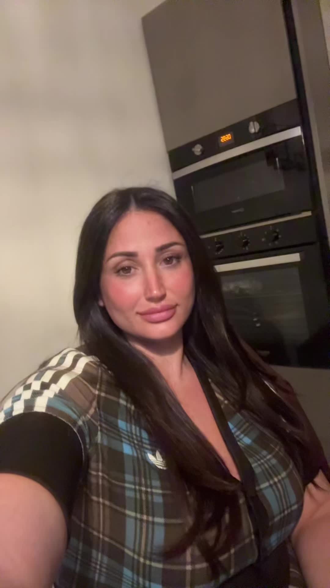 @melania bastelli