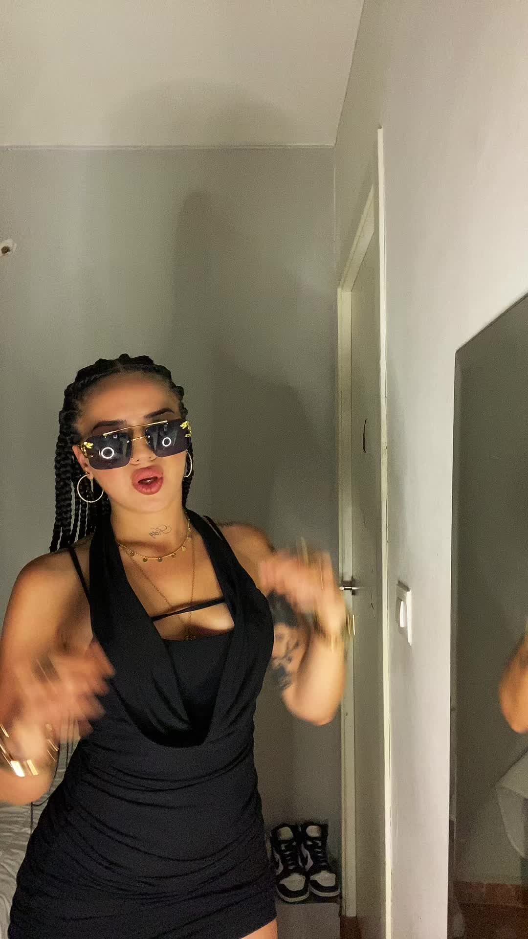 @monifernandezzz_