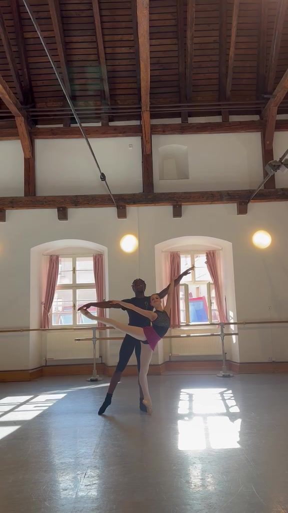 @The_ballet_Phoenix