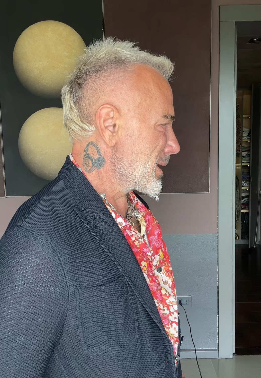 @Gianluca Vacchi