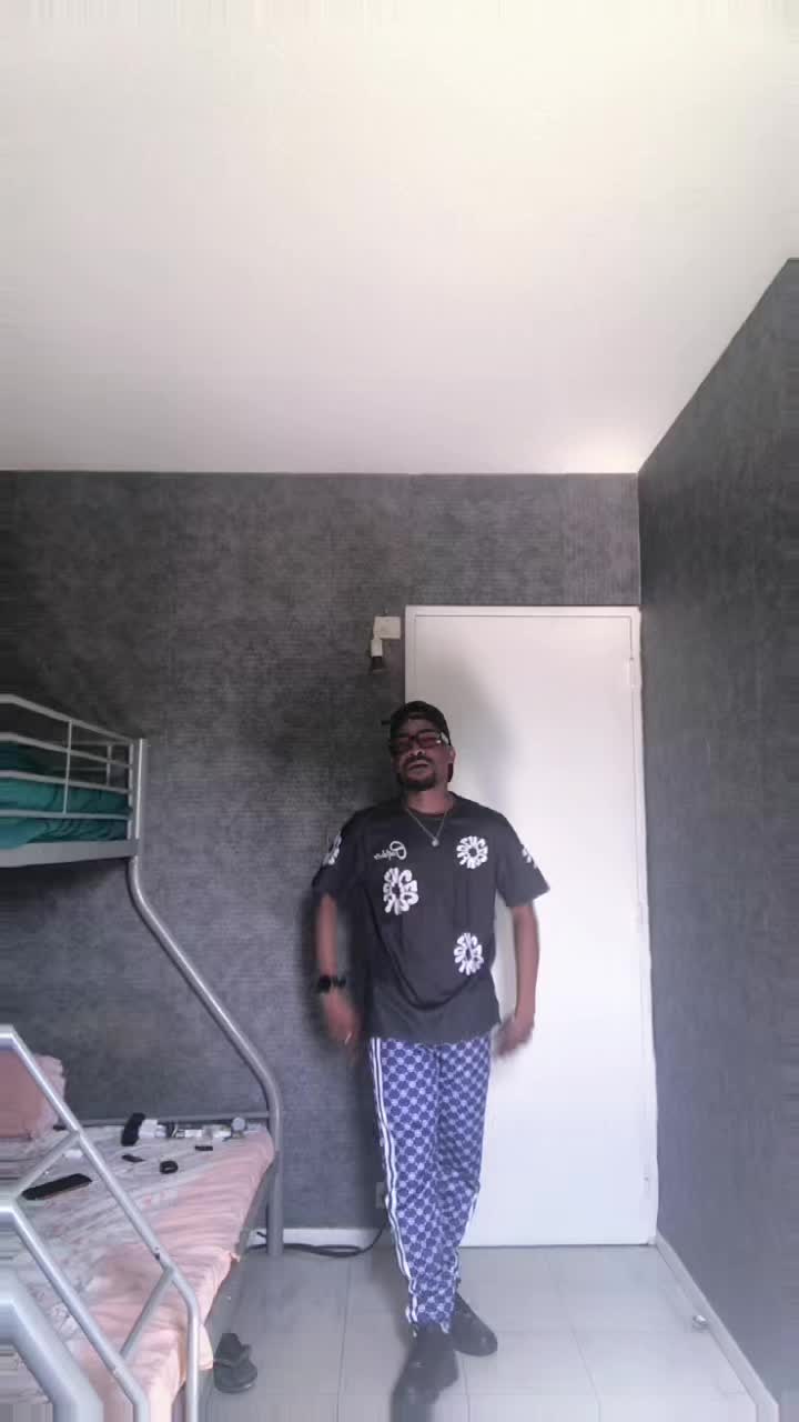 @Personne🥷🏽🫯