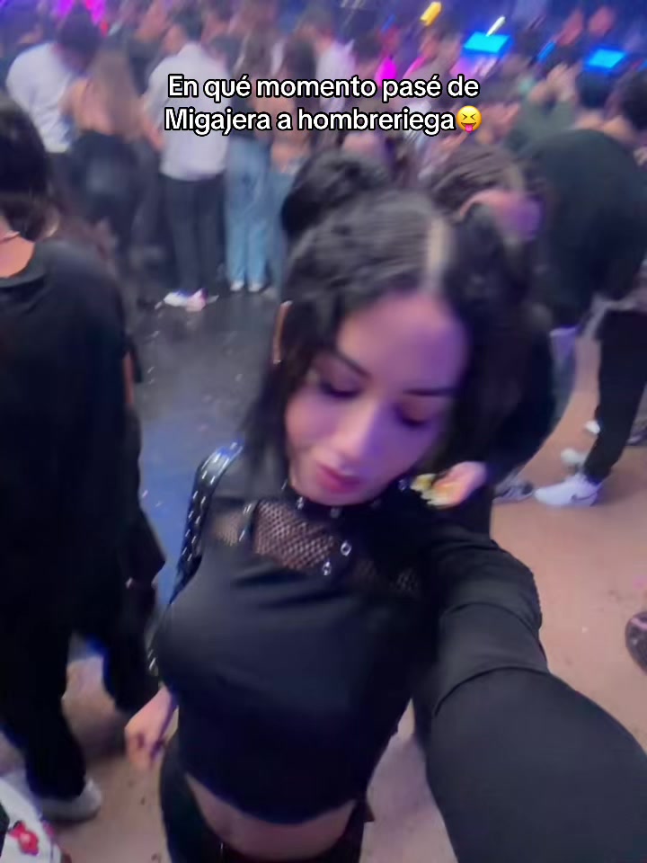@🧚🏼&zwj;♂️