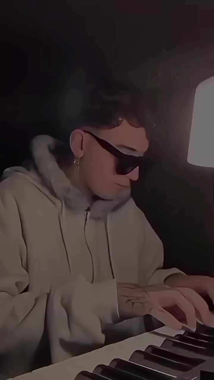 @AdelinMM