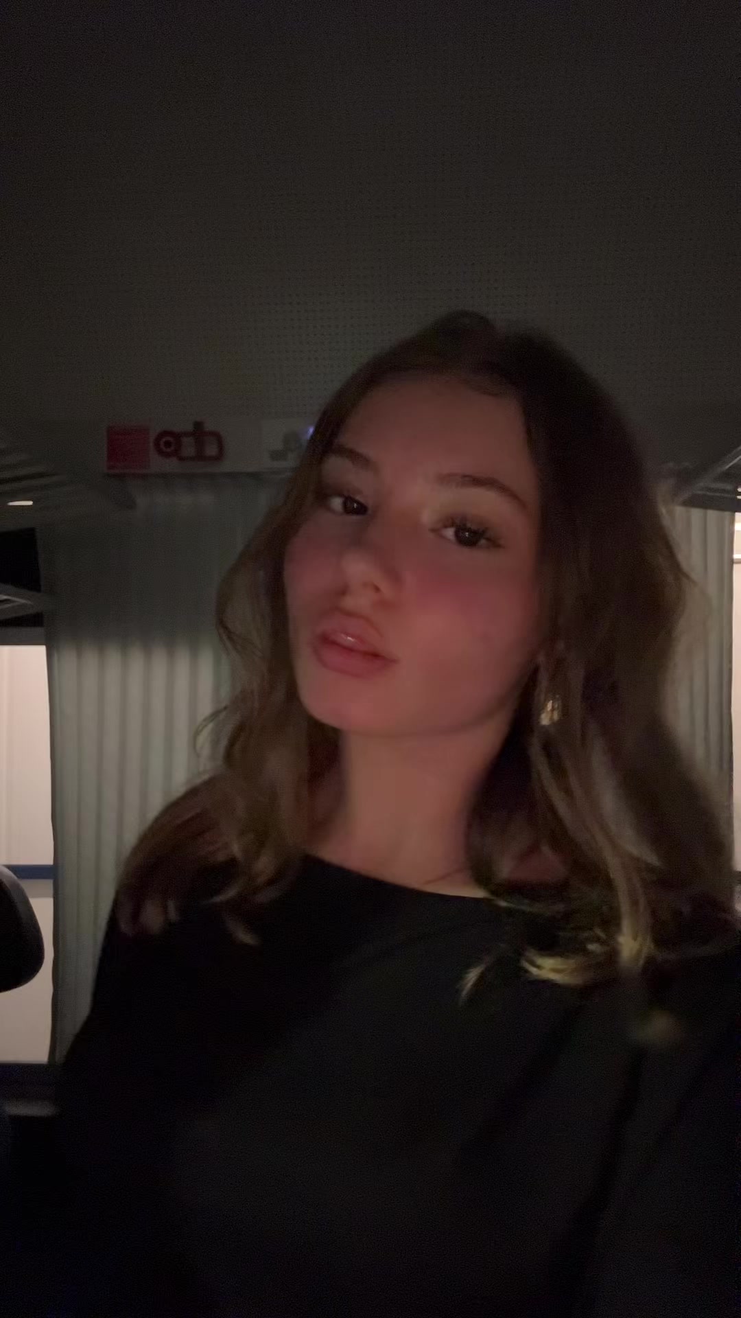 @𝐴𝑙𝑒𝑥𝑎𝑛𝑑𝑟𝑎