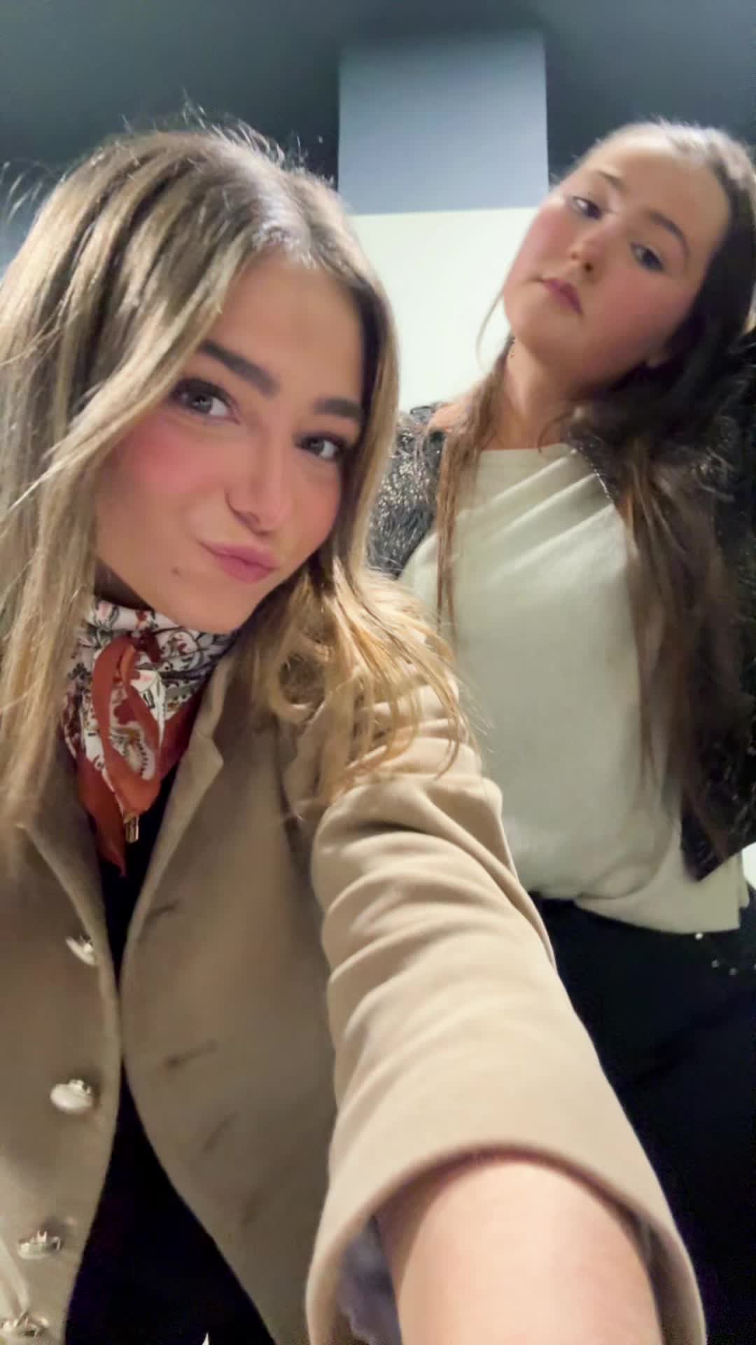 @eleee
