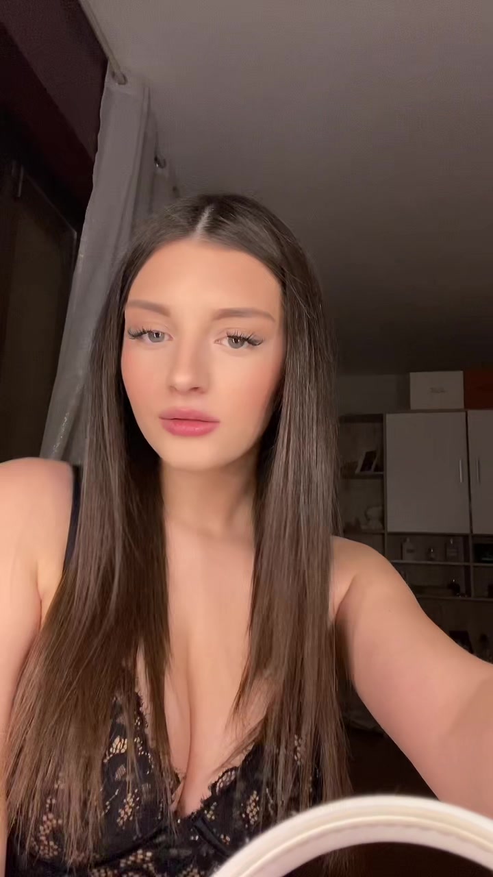 @Nicole🎀