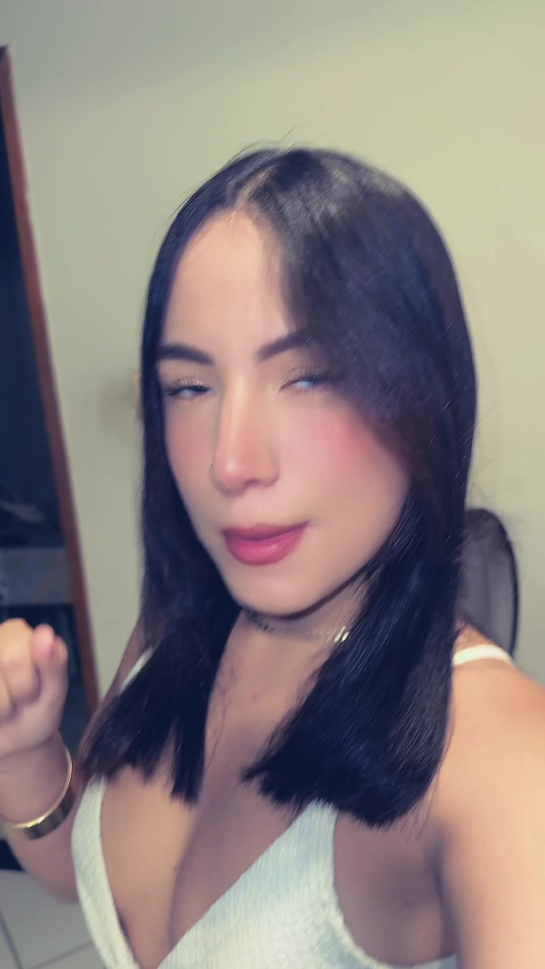 @Nayla0