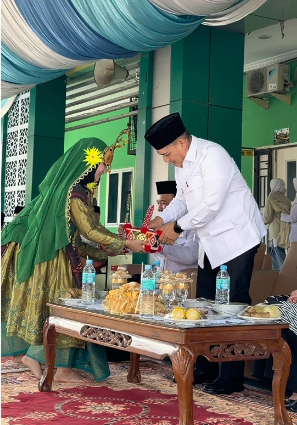 @Meiliza Hijratti S.Pd