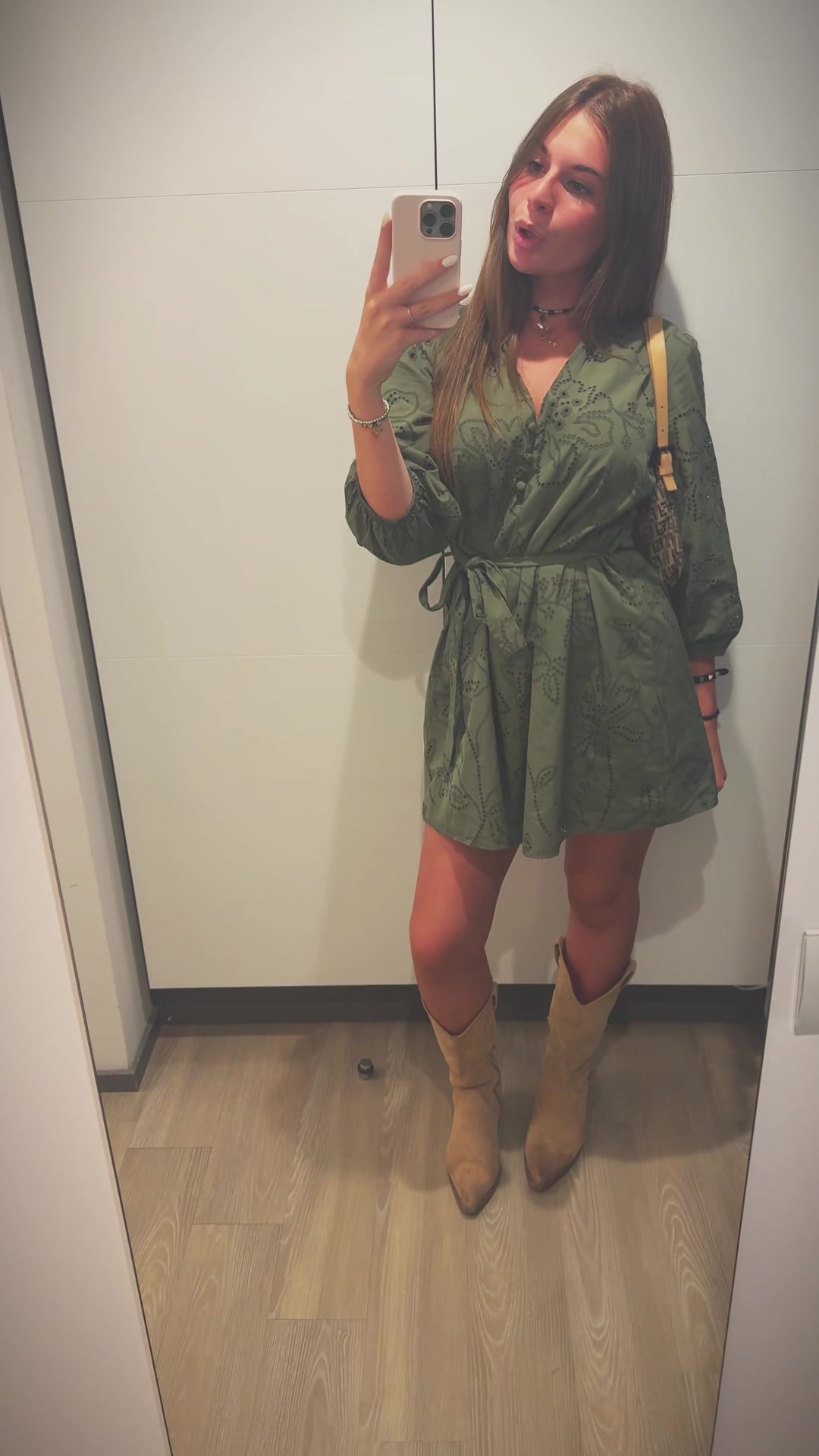 @evi