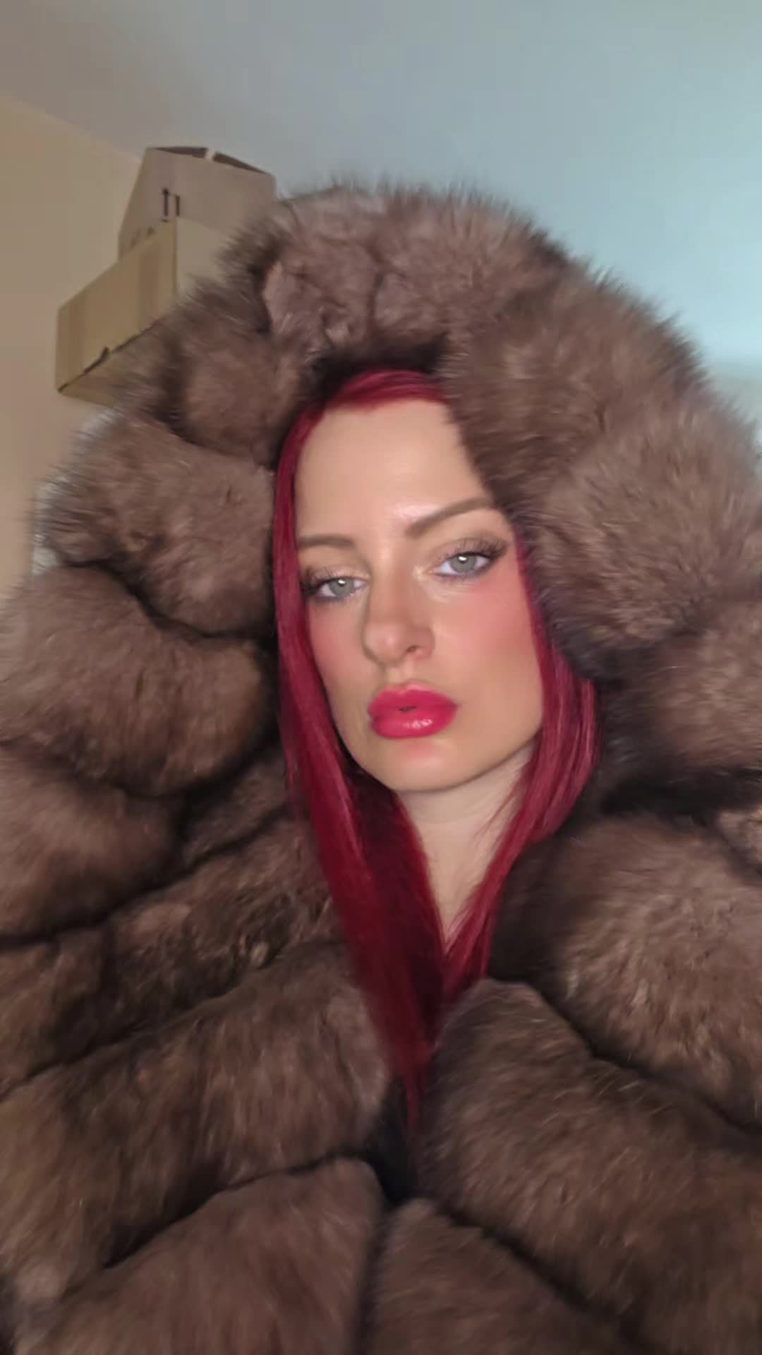 @foxy_flirt
