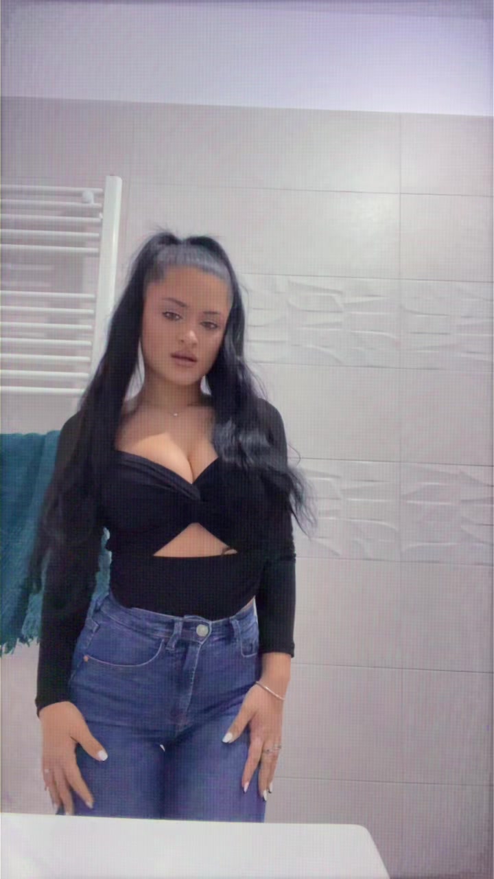 @cristinaaaa_222