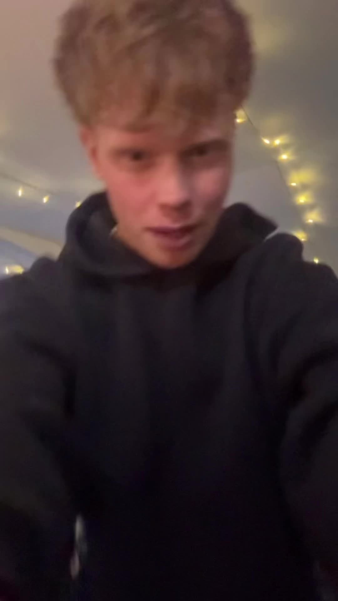 @finnaskew