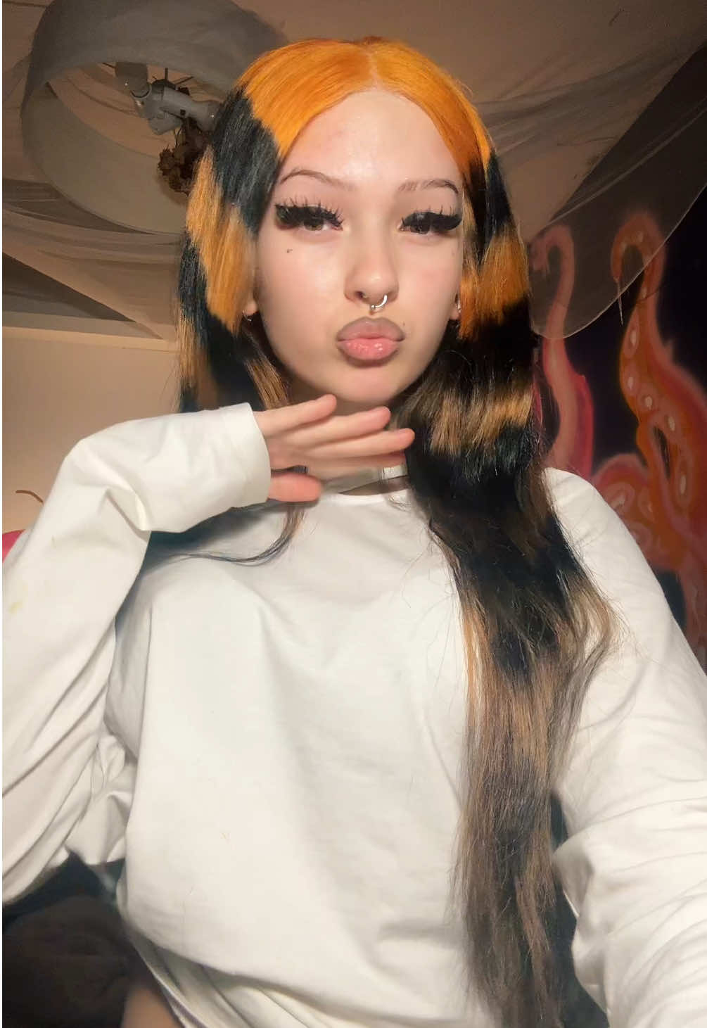 @⃟
