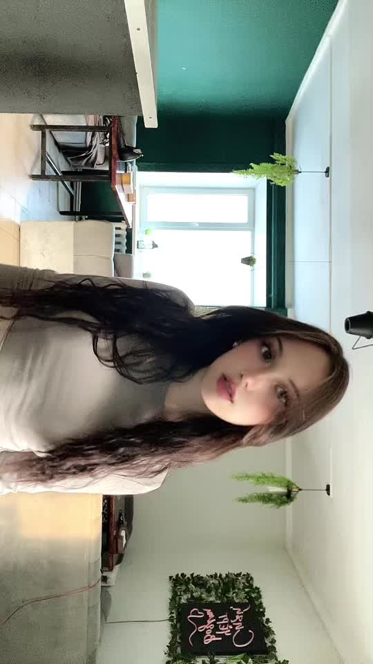 @Ariana
