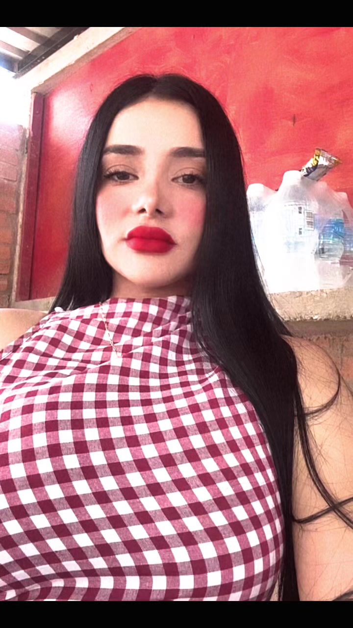@Celita🍒👑