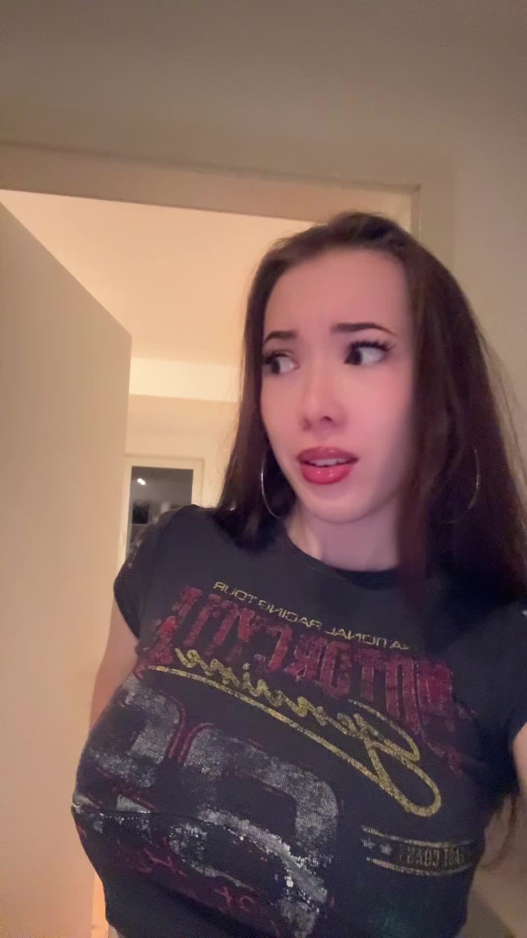 @Mia
